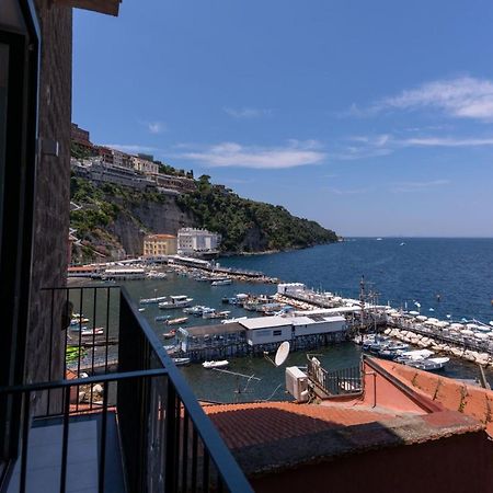 Aparthotel Relais Del Mare Sorrento Esterno foto
