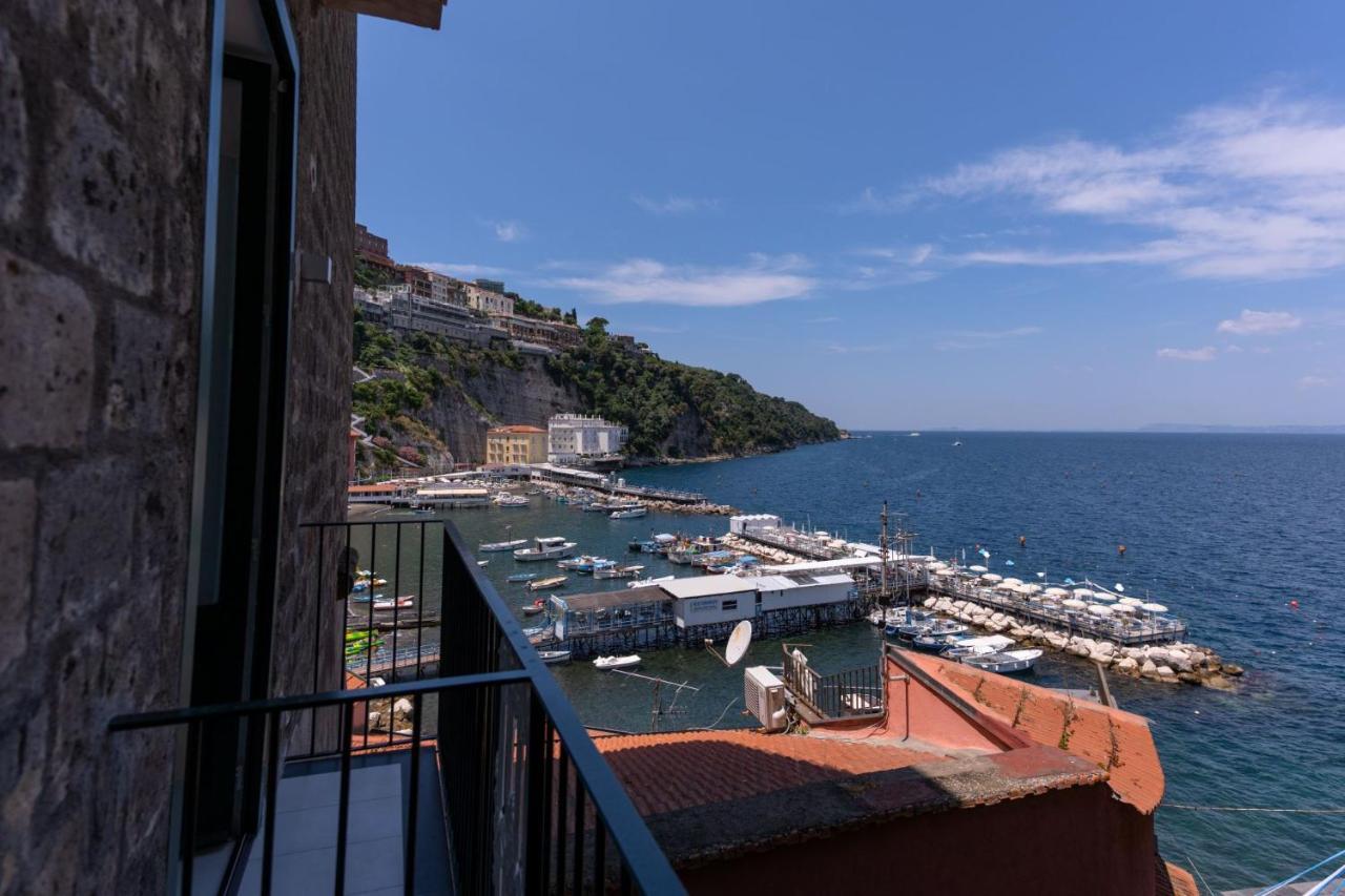 Aparthotel Relais Del Mare Sorrento Esterno foto