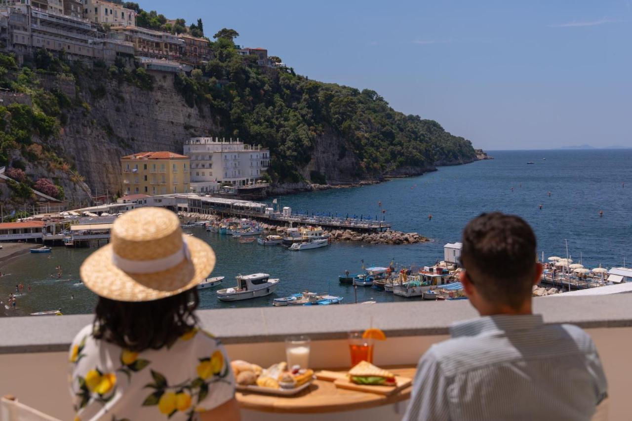 Aparthotel Relais Del Mare Sorrento Esterno foto